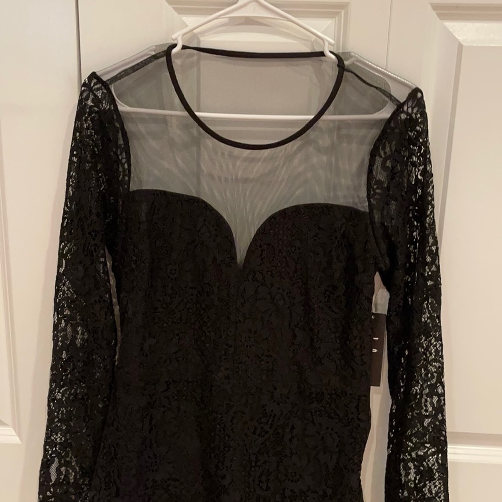 Gorgeous black dress.